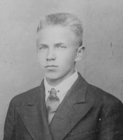 Гребенкин Федор, фото 1940 г., 17 лет